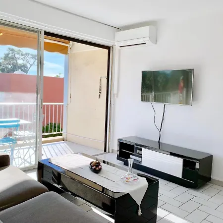 Plage Ilette Vue Mer Avec Parking Apartment Antibes