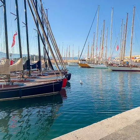 Plage Ilette Vue Mer Avec Parking アパート アンティーブ